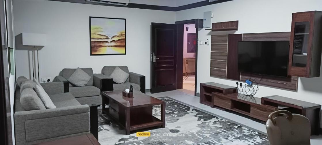 Niyaf Hotel Appartments Khamis Mushait Bagian luar foto