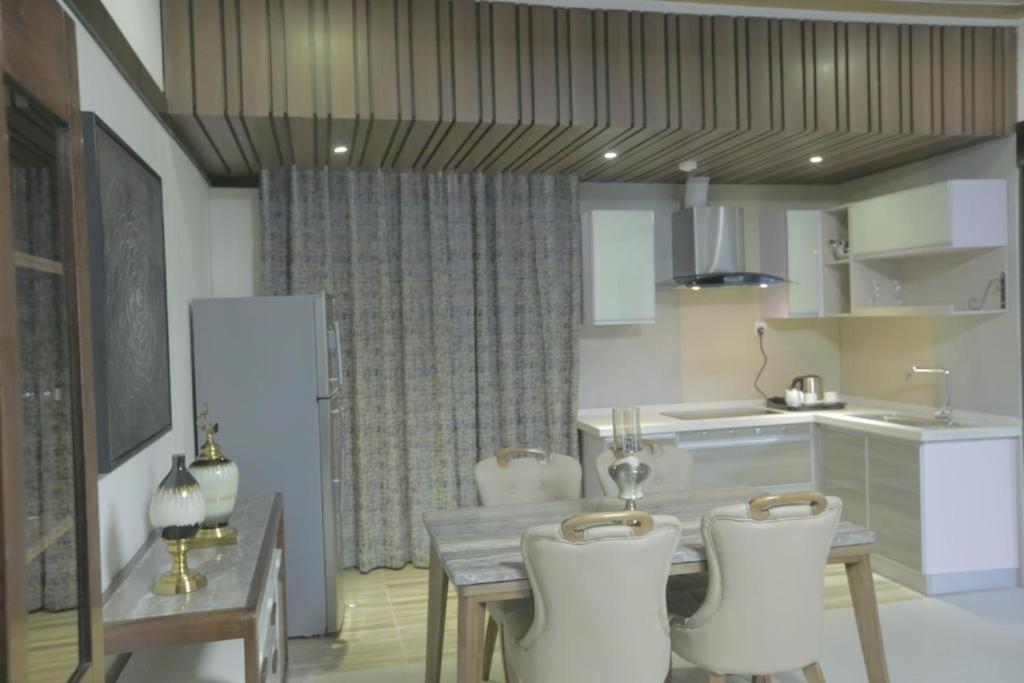 Niyaf Hotel Appartments Khamis Mushait Bagian luar foto