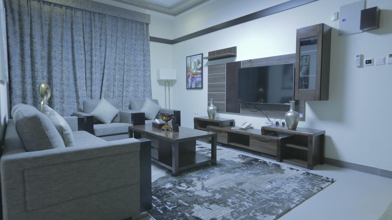 Niyaf Hotel Appartments Khamis Mushait Bagian luar foto