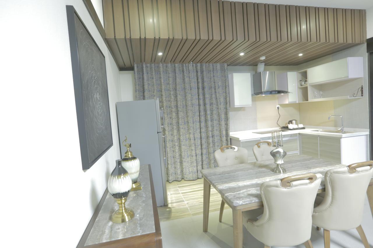 Niyaf Hotel Appartments Khamis Mushait Bagian luar foto