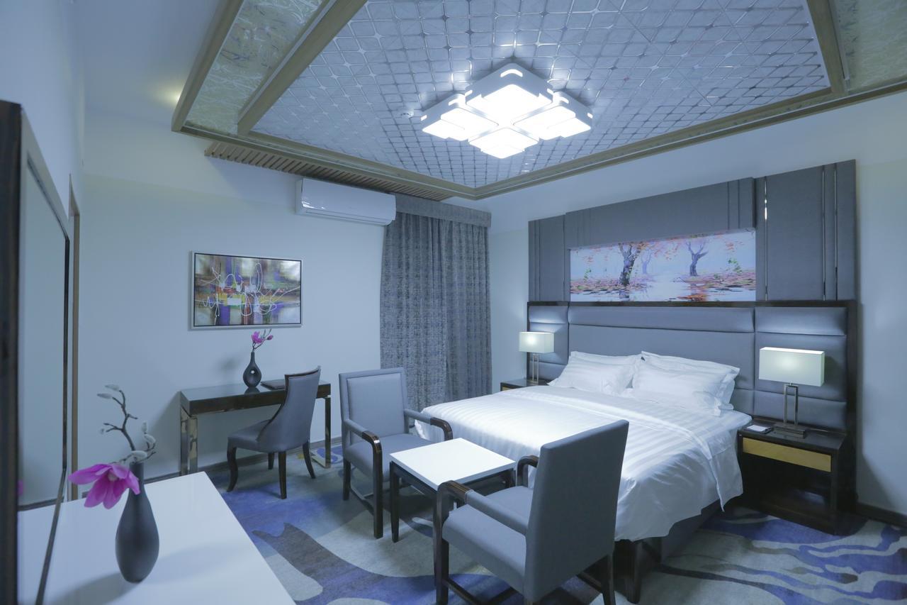 Niyaf Hotel Appartments Khamis Mushait Bagian luar foto