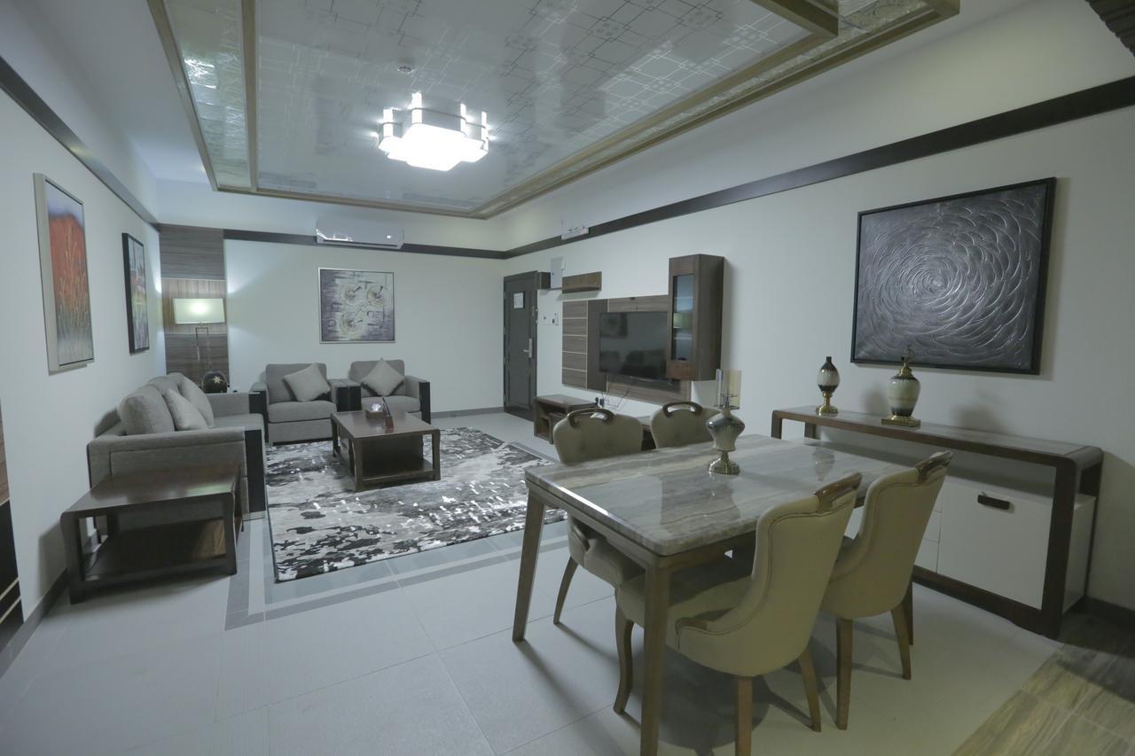 Niyaf Hotel Appartments Khamis Mushait Bagian luar foto