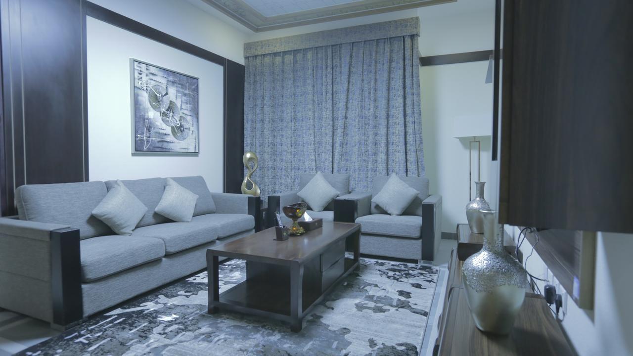 Niyaf Hotel Appartments Khamis Mushait Bagian luar foto