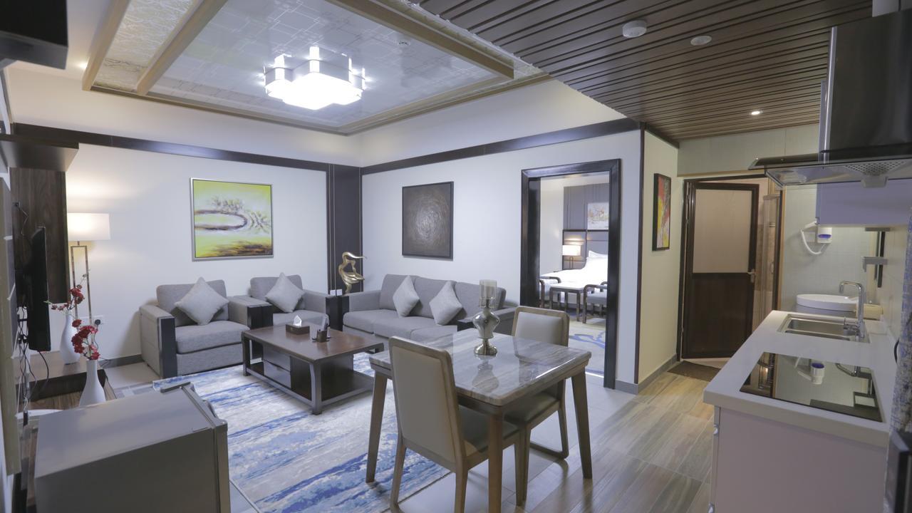 Niyaf Hotel Appartments Khamis Mushait Bagian luar foto