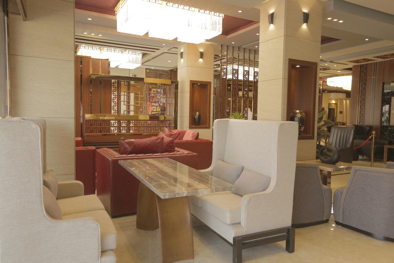 Niyaf Hotel Appartments Khamis Mushait Bagian luar foto